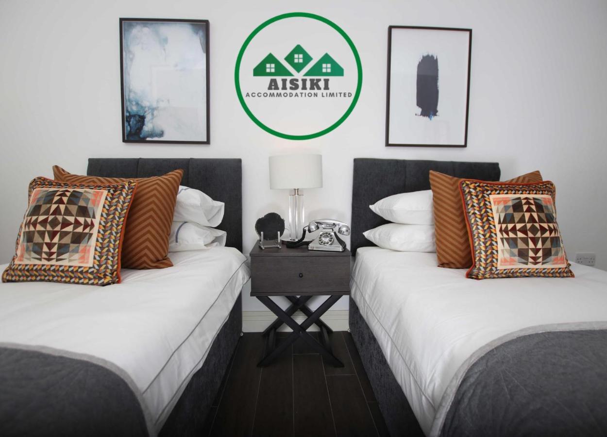 Aisiki Living At Upton Rd, Multiple 1, 2, Or 3 Bedroom Apartments, King Or Twin Beds With Free Wifi And Free Parking 왓퍼드 외부 사진