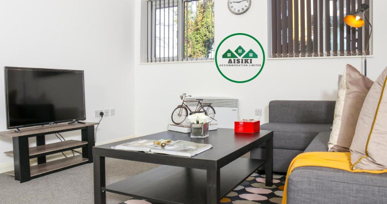 Aisiki Living At Upton Rd, Multiple 1, 2, Or 3 Bedroom Apartments, King Or Twin Beds With Free Wifi And Free Parking 왓퍼드 외부 사진